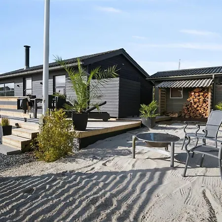 Dagh - 100m From The Sea By Interhome *