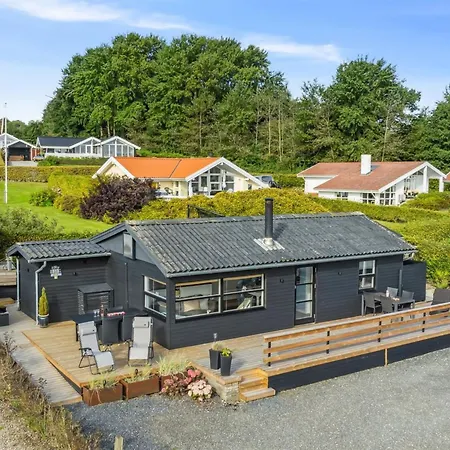 Dagh - 100m From The Sea By Interhome Dom wakacyjny Sjolund
