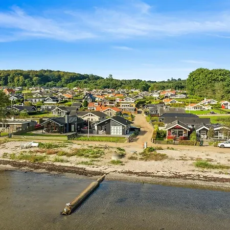 Dagh - 100m From The Sea By Interhome Sjolund