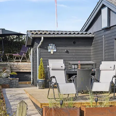 Dagh - 100m From The Sea By Interhome * Sjolund