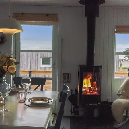Dagh - 100m From The Sea By Interhome